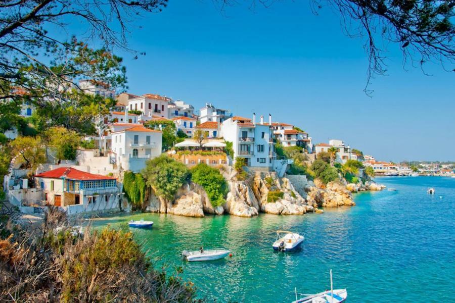 Plakes Suites Skiathos Exterior photo